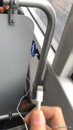 高鐵有充電口嗎