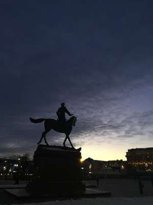 俄羅斯幾點(diǎn)天黑